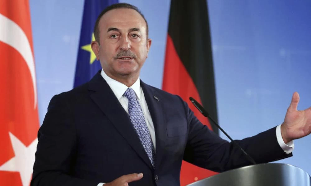 Τσαβούσογλου στον Μπάιντεν: "Αδαείς" οι δηλώσεις του για τον Ερντογάν